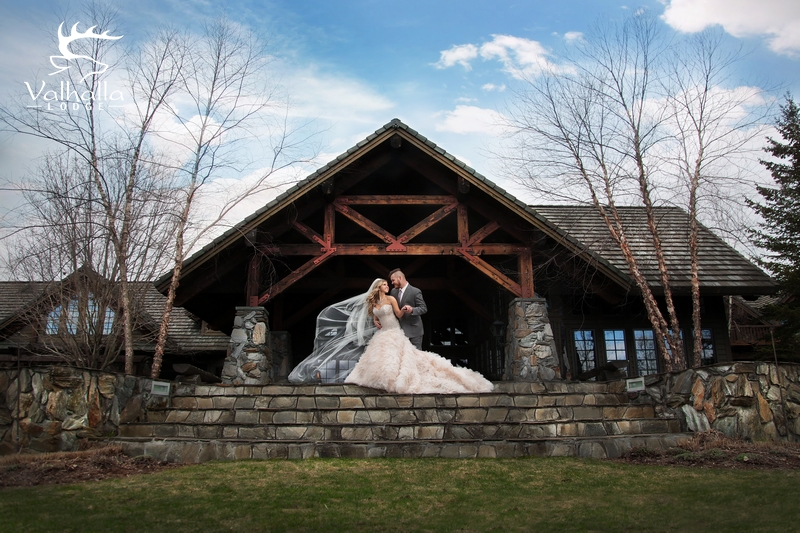 Valhalla Lodge Northern Michigan Destination Wedding 13 Valhalla